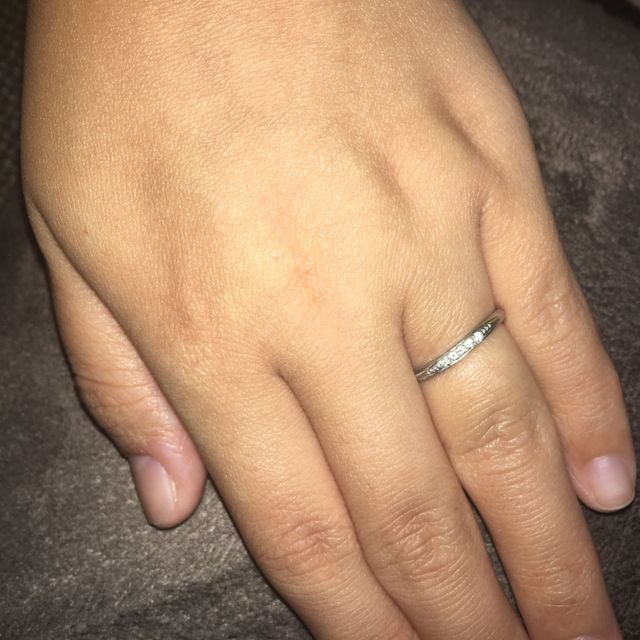 【SCARABE(スカラベ)の口コミ】 指が太く短かいのがコンプレックスだったので、デザインはストレートタイ…