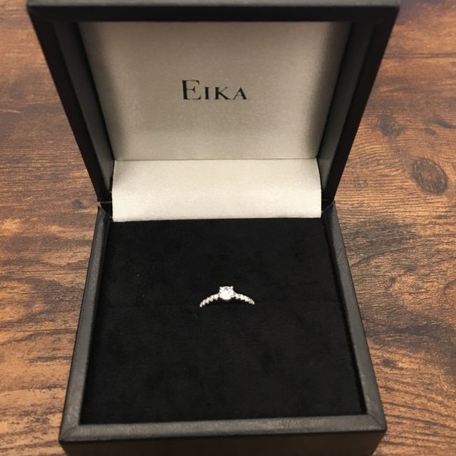 【EIKA(エイカ)の口コミ】 サプライズでプロポーズを考えていました。
しかし、彼女の指輪のサイズが…
