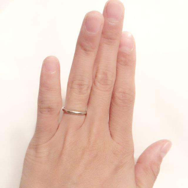 【ティファニー(Tiffany & Co.)の口コミ】 結婚指輪は毎日着ける前提で探していたので、はじめはファッション新婦だ…