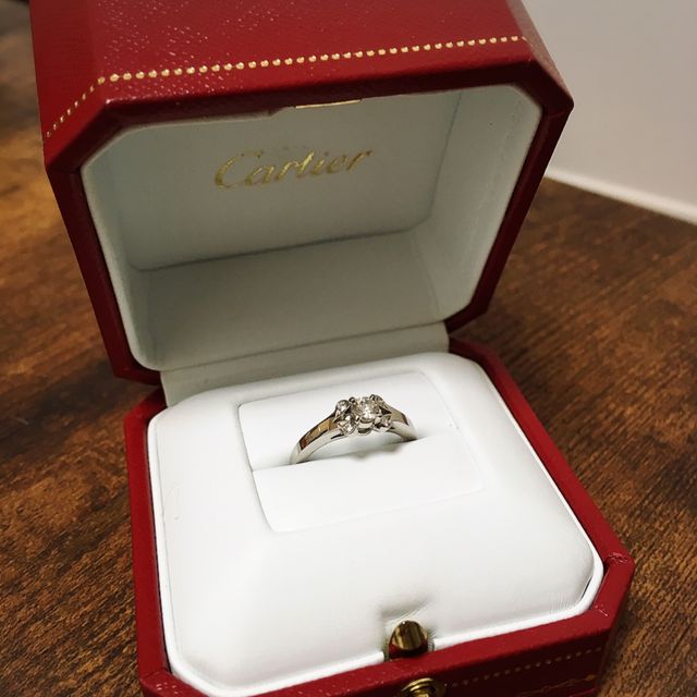 【カルティエ(Cartier)の口コミ】 可愛いらしいデザインなのに、存在感が抜群でとても気に入りました。

華…