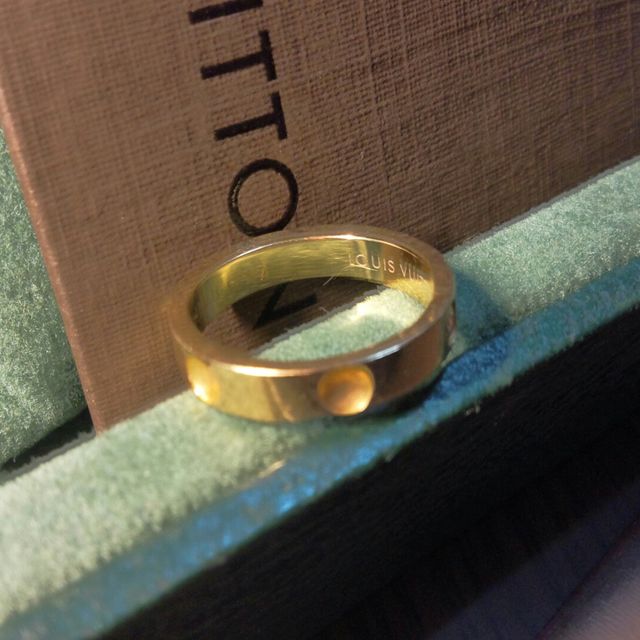 【ルイ・ヴィトン(LOUIS VUITTON)の口コミ】 マリッジリング専門店ではなく構えた感じがしないのと、他に持っている人…
