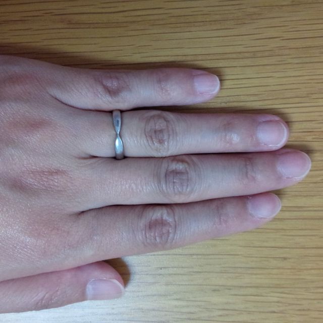 【ティファニー(Tiffany & Co.)の口コミ】 ありふれたデザインではないものを探していました。たまたまこの指輪が発…