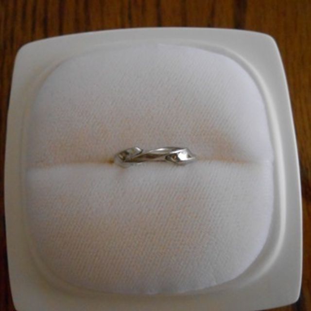 【俄(にわか)の口コミ】 日常使うものなので、石の入っていない固いプラチナ925が希望でした。でも…