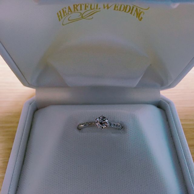 【WATANABE / 卸商社直営　渡辺の口コミ】 ブランドよりも、石の大きさを重視して、探していたので素敵なダイヤが見…