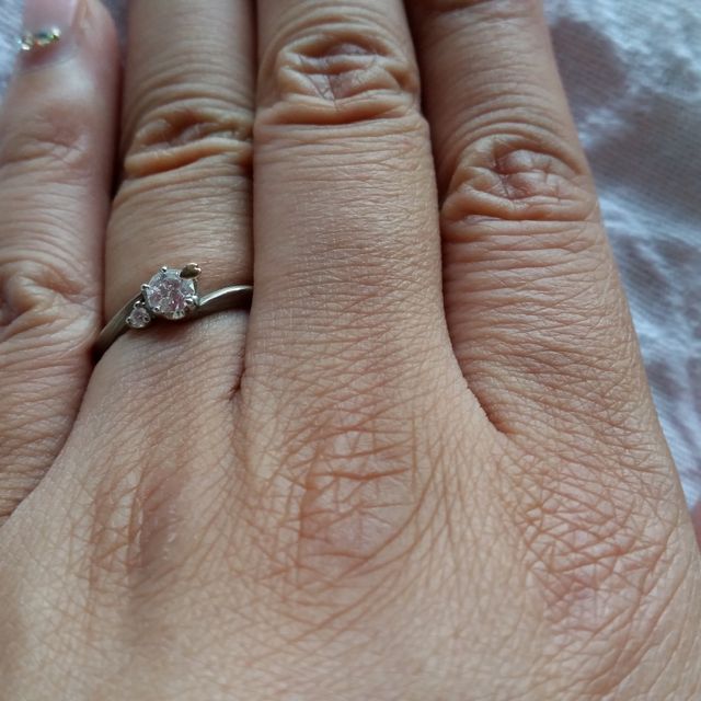 【杢目金屋(もくめがねや)の口コミ】 はじめは別のブランドも検討していましたが、彼も私も日本的なものが大好…