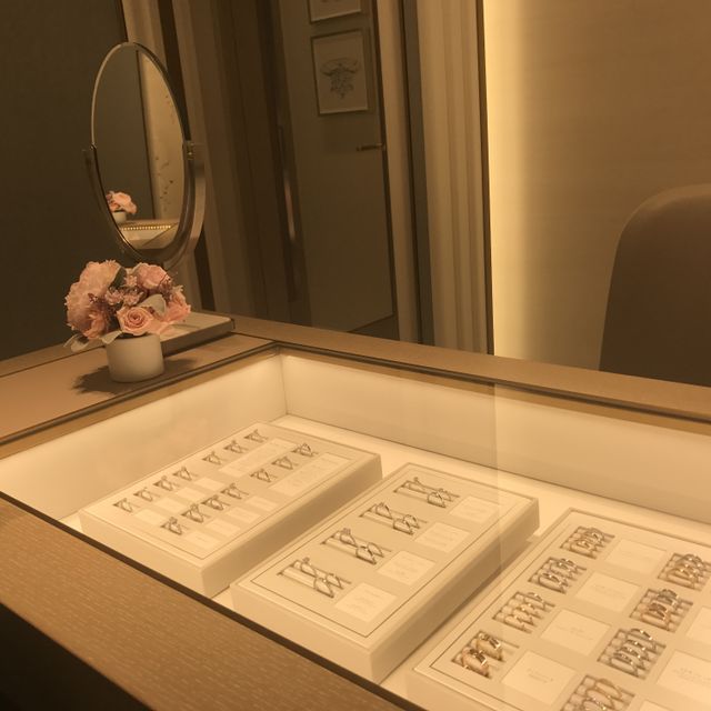 【ティファニー(Tiffany & Co.)の口コミ】 王道のデザインではありますが、だからこそこの先も長く愛用できると思い…