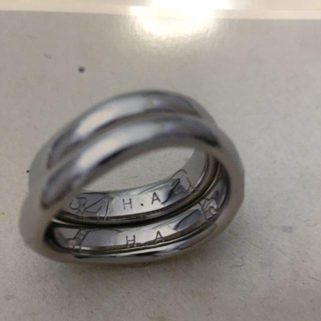 【Arc Jewelry Studio(アークジュエリースタジオ)の口コミ】 世界でひとつの指輪をオリジナルで作れるところ。
プラチナでゴツメの指輪…