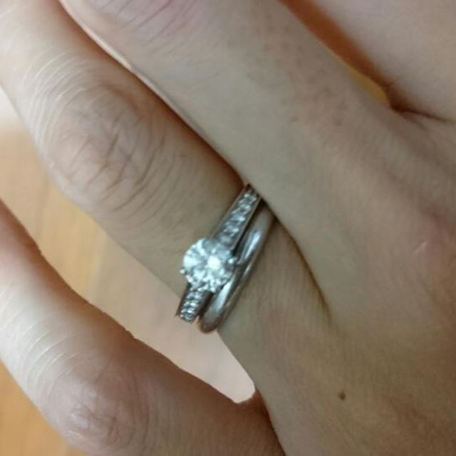 【カルティエ(Cartier)の口コミ】 クラシックな普段使いにも使えそうなリングがいいと思い、選びました。周…
