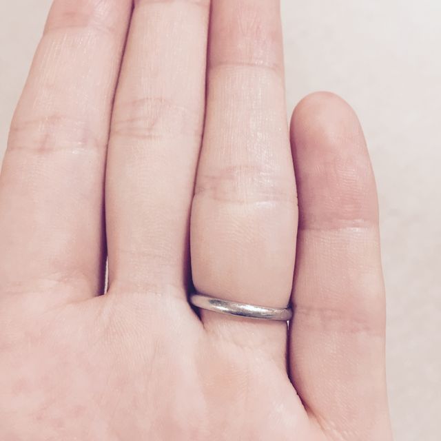 【ティファニー(Tiffany & Co.)の口コミ】 婚約指輪との相性を大事にしていたので、重ね付けにした時にぴったりフィ…