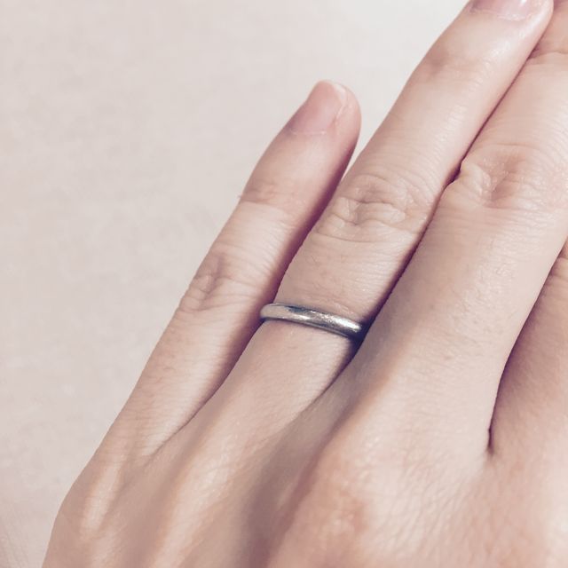 【ティファニー(Tiffany & Co.)の口コミ】 婚約指輪との相性を大事にしていたので、重ね付けにした時にぴったりフィ…