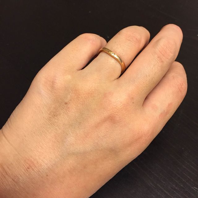 【カルティエ(Cartier)の口コミ】 シンプルで、どのようなシーンの服装でも邪魔になることがない。外側と内…