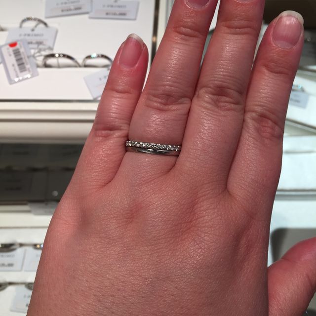 【アイプリモ(I-PRIMO)の口コミ】 シンプルで細身の指輪で2mm幅の指輪はアイプリモでしか見ませんでした。ラ…