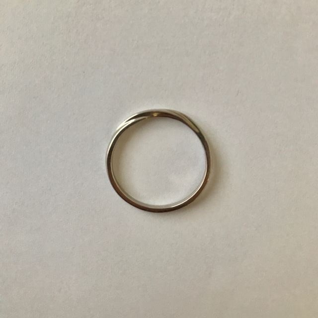 【俄(にわか)の口コミ】 基本的には妻の好みで選んだのですが、女性用はプラチナとゴールドのミッ…