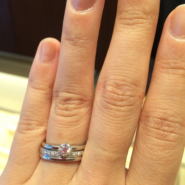 【ギンザタナカブライダル(GINZA TANAKA BRIDAL)の口コミ】 毎日つけるものなので、シンプルで飽きのこないデザインあること、プラチ…