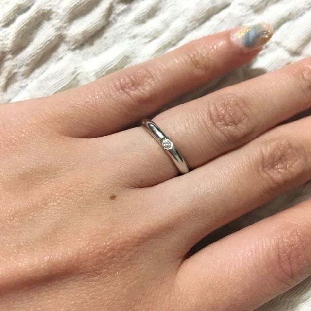 【ROYAL ASSCHER(ロイヤル・アッシャー)の口コミ】 シンプルなデザインのものを探していました！
他店でオーダーメイドで作る…