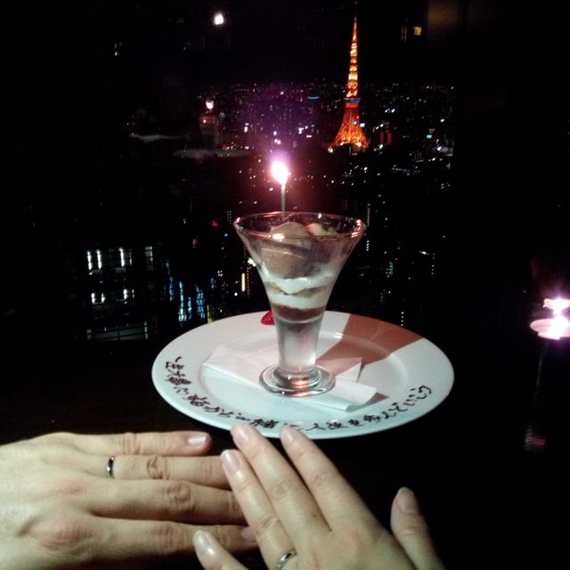 【銀座ダイヤモンドシライシの口コミ】 婚約指輪がなかったので、ダイヤモンドは入れたいと思いました。
あまりキ…