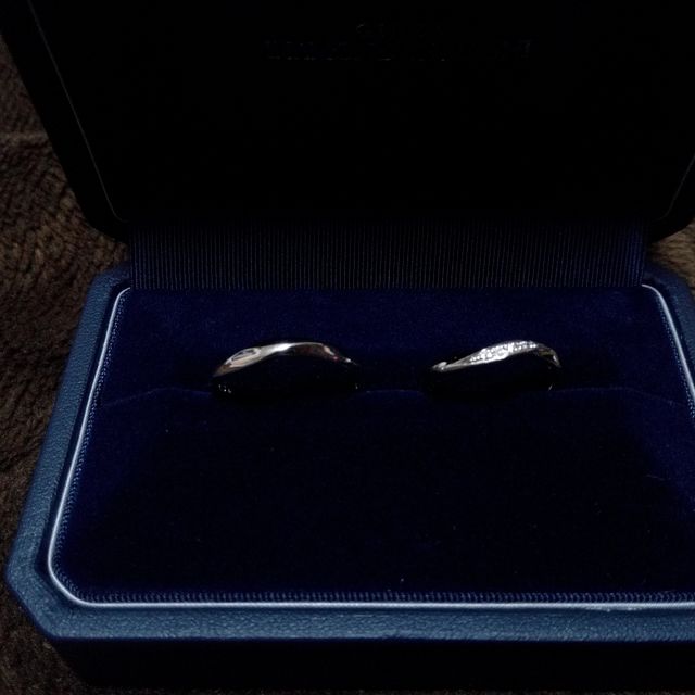 【銀座ダイヤモンドシライシの口コミ】 婚約指輪がなかったので、ダイヤモンドは入れたいと思いました。
あまりキ…
