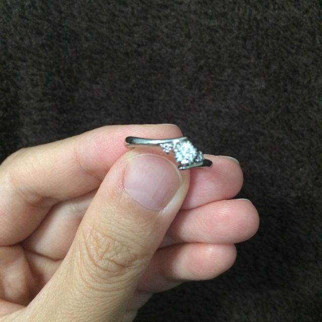 【ミルフローラ(Milluflora)の口コミ】 お花が大好きだったので、うっすらピンクに色付く桜をモチーフにしたこの…