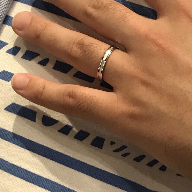 【PILOT BRIDAL(パイロットブライダル)の口コミ】 夫婦で似たデザインの指輪をつけるのが一般的であり、かつ、妻の決めたデ…