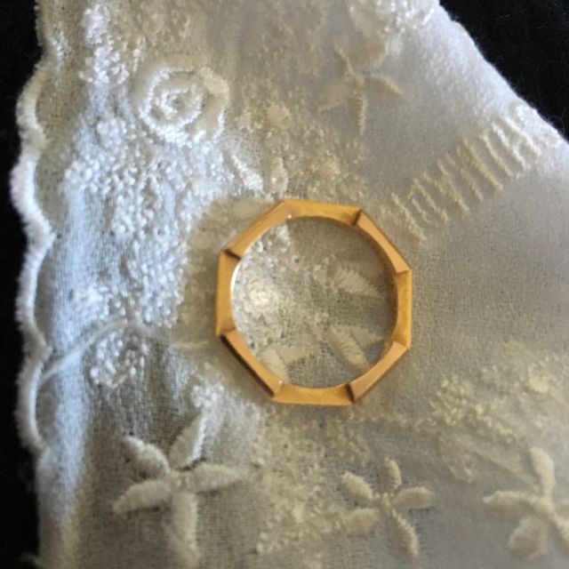 【グッチ(GUCCI)の口コミ】 毎日つける結婚指輪。シンプルだけど飽きのこない、少し個性的なものを探…