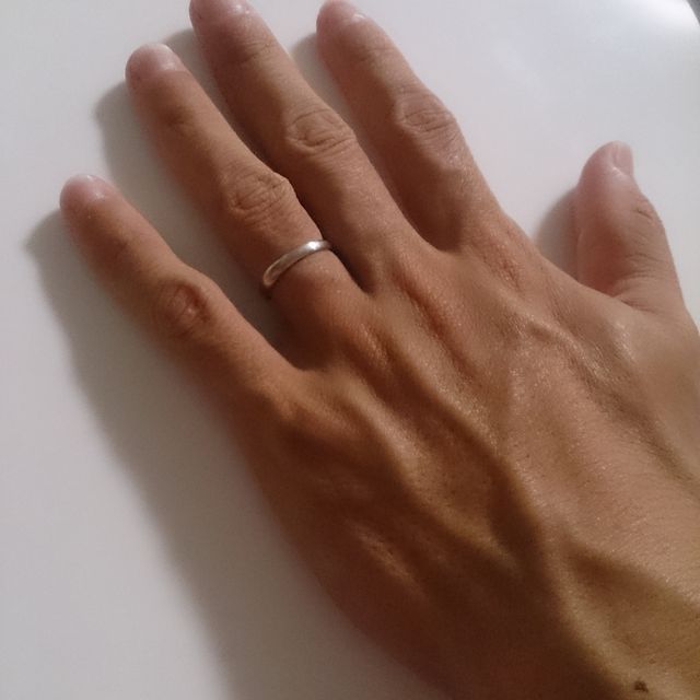 【俄(にわか)の口コミ】 妻とおそろいのシリーズで購入しました。男性用はマット仕上げも指定出来…