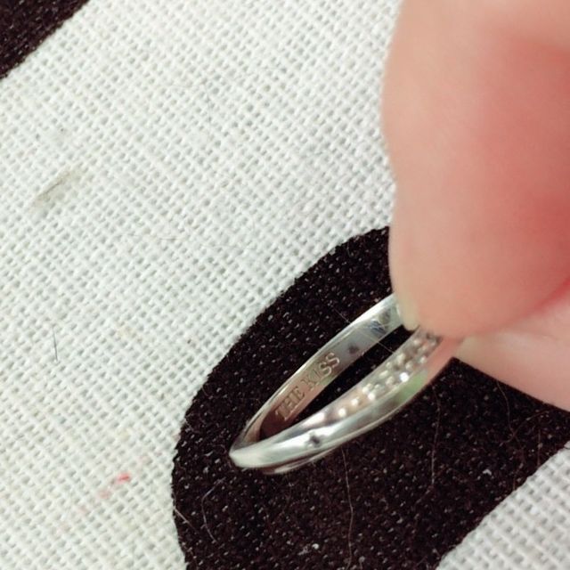 【THE KISS(ザ・キッス)の口コミ】 あまり目立ち過ぎず、さりげなく付いているくらいが希望だったのですが見…