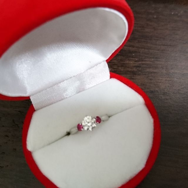 【GALA JEWELRY(ガラジュエリー)の口コミ】 非常に4Cのレベルを上げてもリーズナブルな値段。何軒か他のジュエリーシ…