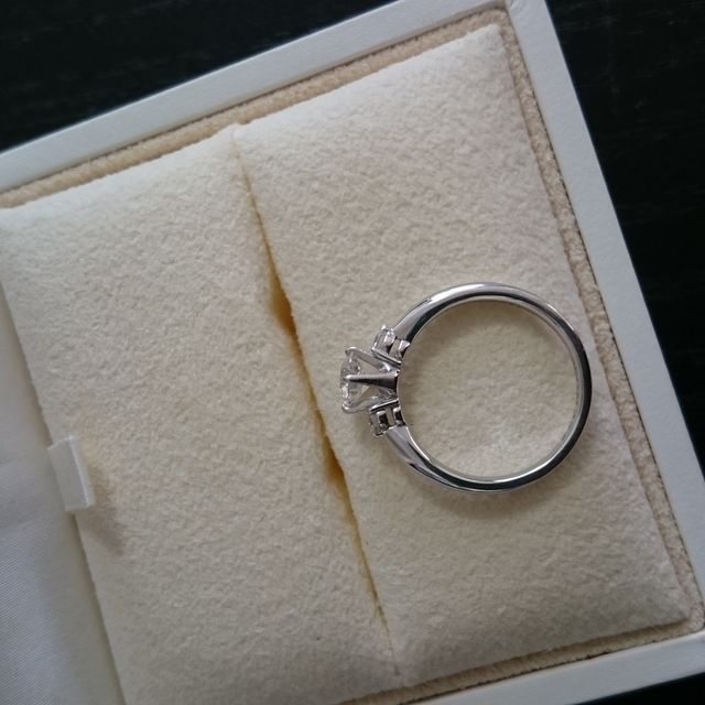 【TASAKI(タサキ)の口コミ】 大丸神戸店で、様々なブランドへ行きました。
試着したときに、このリング…