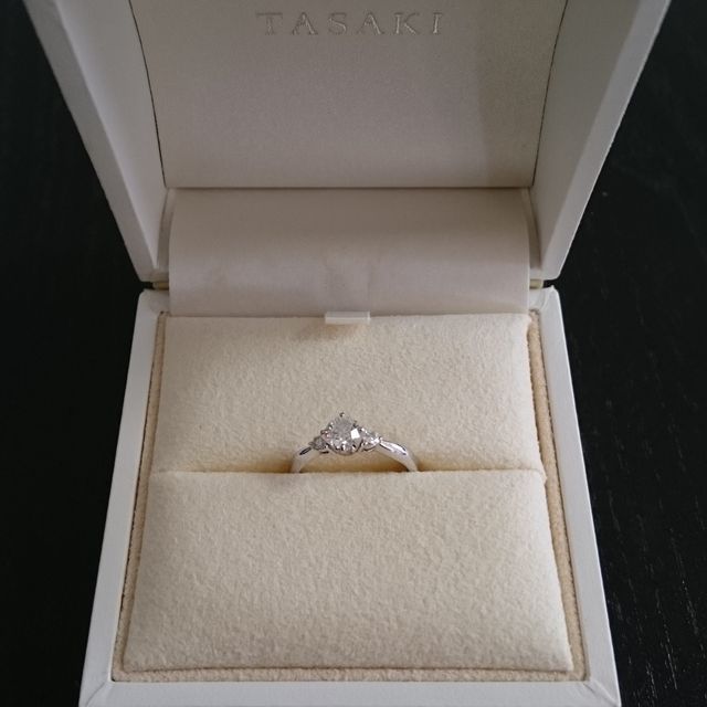 【TASAKI(タサキ)の口コミ】 大丸神戸店で、様々なブランドへ行きました。
試着したときに、このリング…