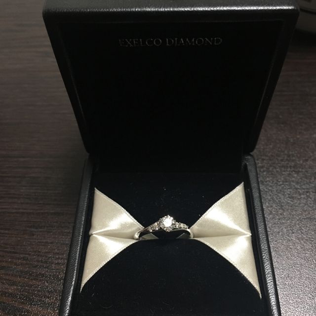 【エクセルコダイヤモンド(EXELCO DIAMOND)の口コミ】 s字に湾曲した形状が彼女のイメージにぴったりでした‼︎一目見た時に「これ…