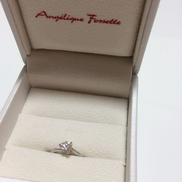 【アンジェリックフォセッテ(Angelique Fossette)の口コミ】 サプライズで購入してくれた婚約指輪でしたが、文句なく、とっても嬉しか…