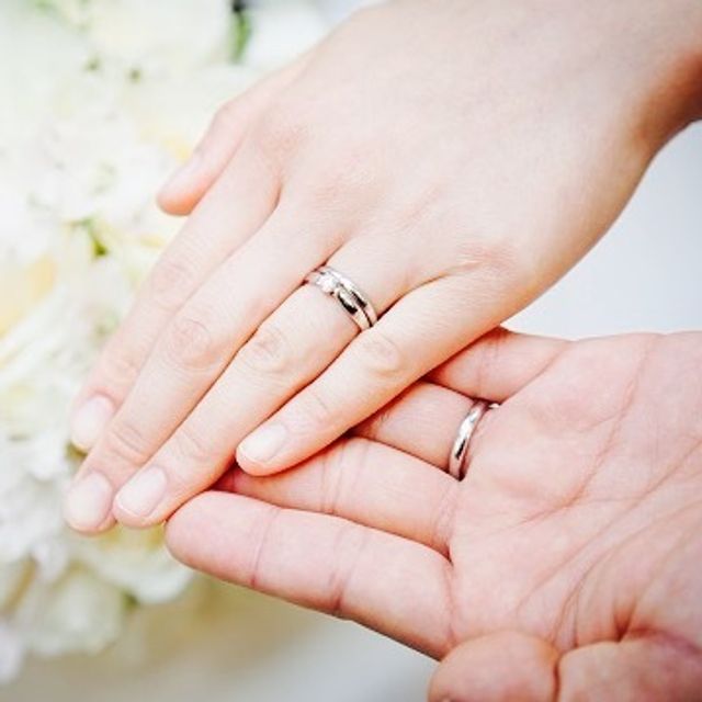 【ティファニー(Tiffany & Co.)の口コミ】 あまり大きく目立つものは普段使いができないと思い、小振りだけど高級感…