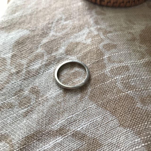 【ティファニー(Tiffany & Co.)の口コミ】 シンプルなのが良かったです。私が購入したのは普遍的なデザイン、デコレ…