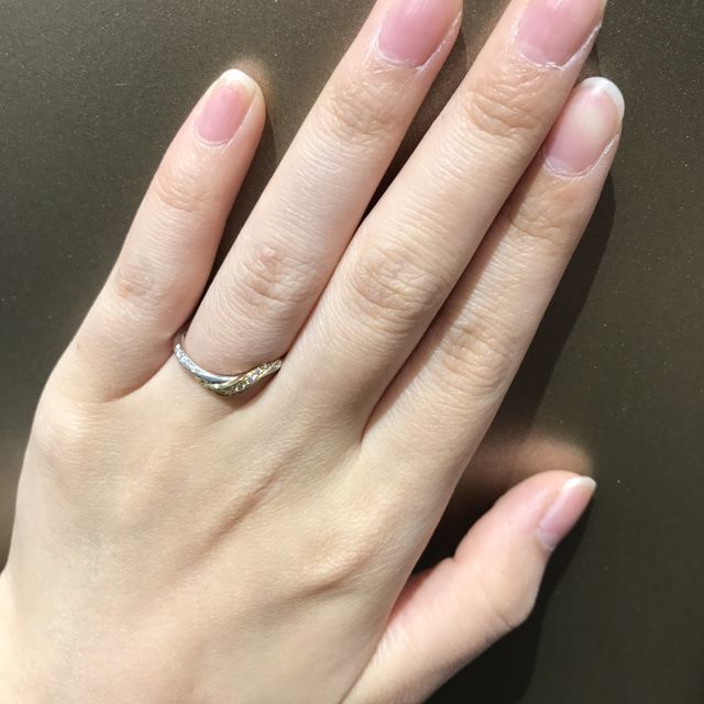 【Beauty and the Beast(ディズニー美女と野獣)の口コミ】 ディズニーが好きだった、というのもありますが、何よりなかなかないデザ…