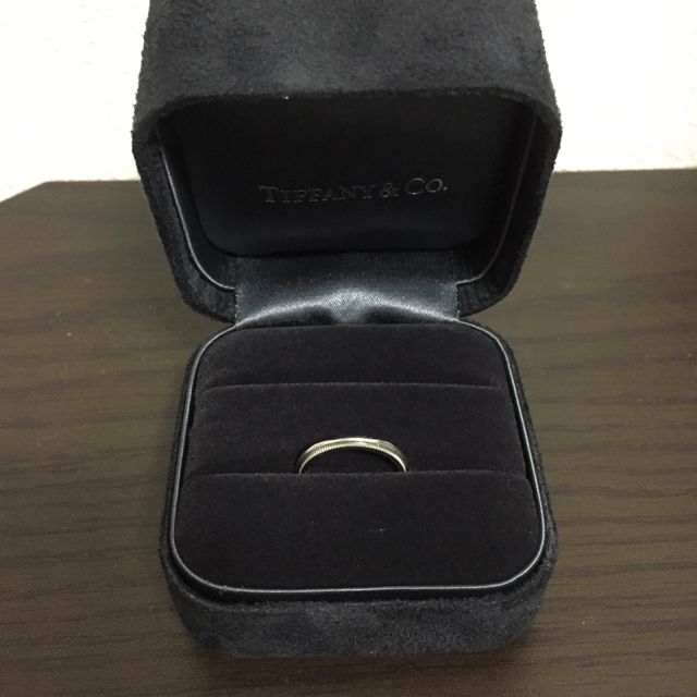 【ティファニー(Tiffany & Co.)の口コミ】 婚約指輪をティファニーで購入して頂いたので、同じブランドにしようと決…