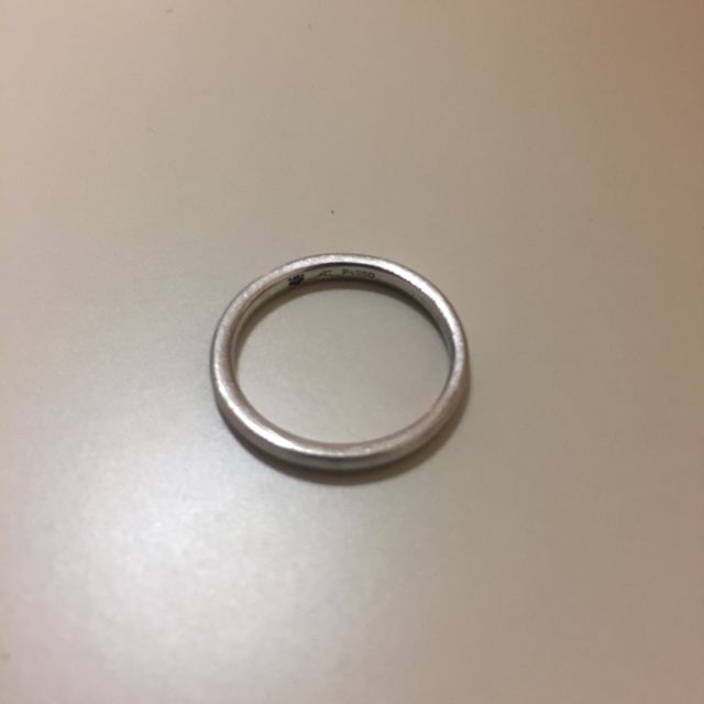 【4℃ BRIDAL(ヨンドシーブライダル)の口コミ】 シンプルなデザインで、飽きがこない、というのが一番の決め手となりまし…