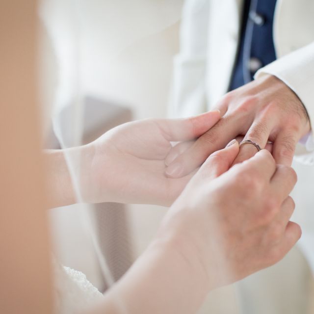 【e.m.の口コミ】 石などが入っていないシンプルなリングを探していました。夫婦共に普段フ…