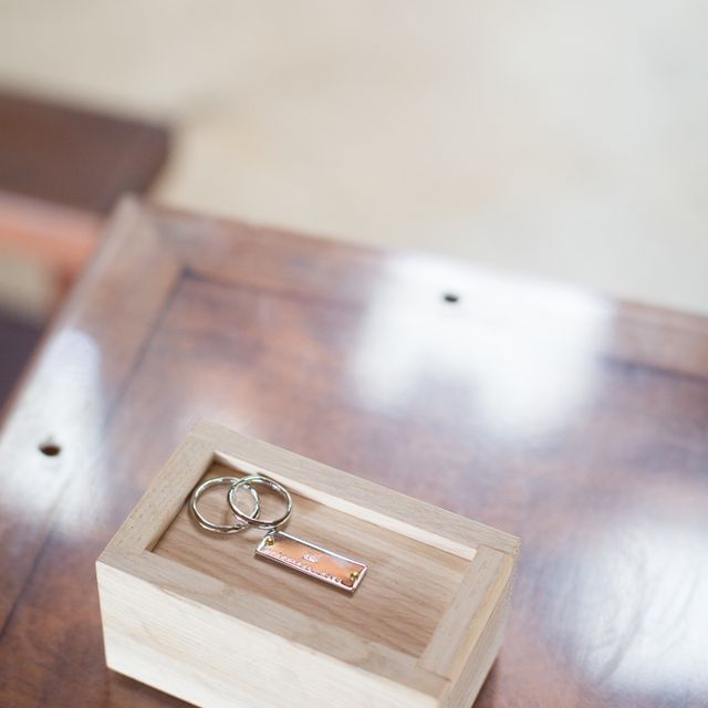 【e.m.の口コミ】 石などが入っていないシンプルなリングを探していました。夫婦共に普段フ…