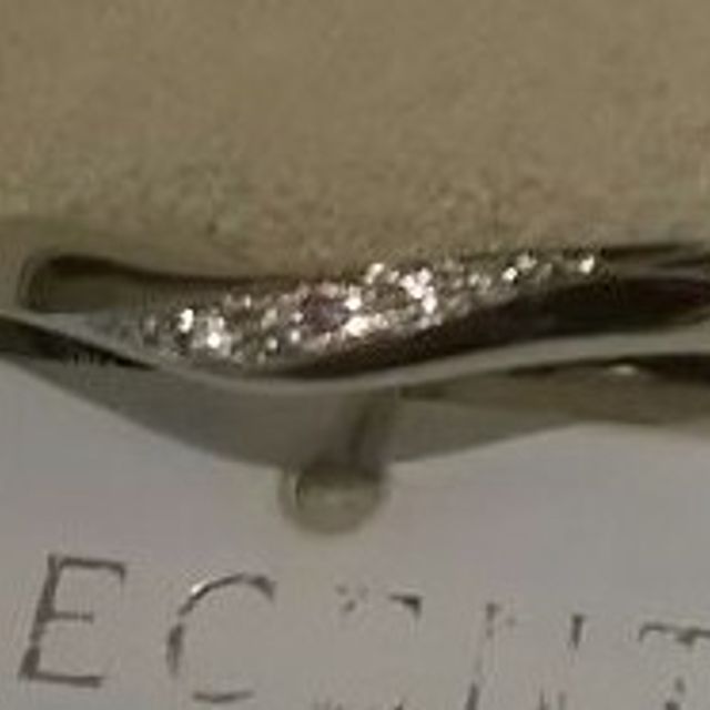 【TRECENTI(トレセンテ)の口コミ】 メレダイヤが派手でない程度に組み込まれており、柔らかなフォルムが女性…