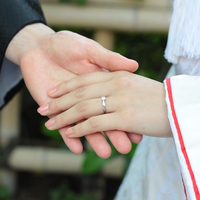 【ティファニー(Tiffany & Co.)の口コミ】 婚約指輪はティファニーのハーモニーがいいとずっと思っていたので、彼に…