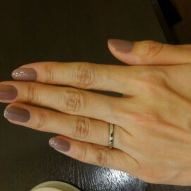 【ヴァン クリーフ＆アーペル(Van Cleef & Arpels)の口コミ】 少し角ばっていてカジュアル。よくある結婚指輪は丸いので若干違います。…