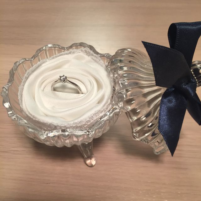 【4℃ BRIDAL(ヨンドシーブライダル)の口コミ】 実はこの指輪に関しては、ほとんど自分で選んでおりません。彼が内緒で用…
