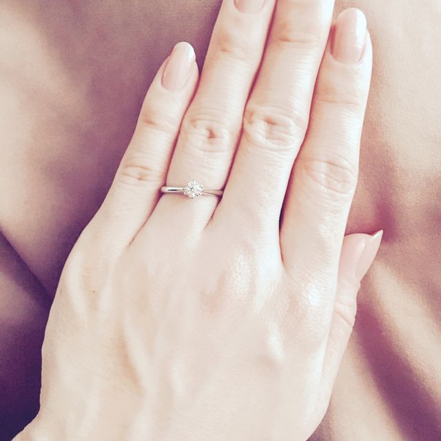 【銀座ダイヤモンドシライシの口コミ】 友人の婚約指輪が今まで見た婚約指輪の中で一番キラキラ輝いていて、銀座…