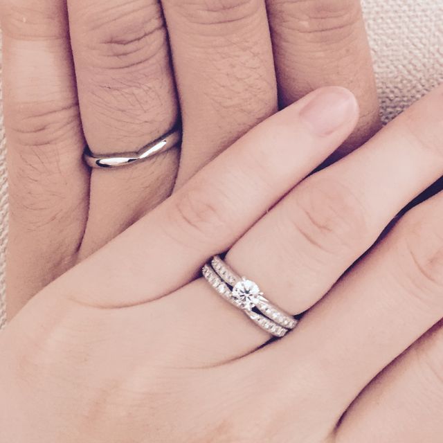 【銀座ダイヤモンドシライシの口コミ】 婚約指輪を探すときに、ダイヤモンドが周りにも付いているものでなるべく…