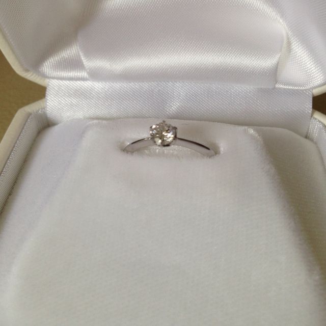 【WATANABE / 卸商社直営　渡辺の口コミ】 ずばり高品質＆低価格という点です。こちらのお店は卸価格で宝石を販売さ…