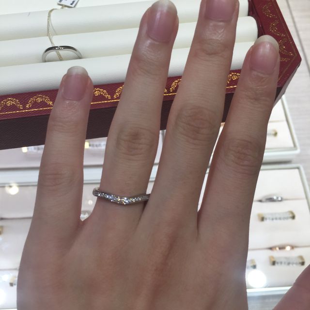 【カルティエ(Cartier)の口コミ】 結婚指輪を頂かなかったのでハーフエタニティで探していた。色んなブラン…