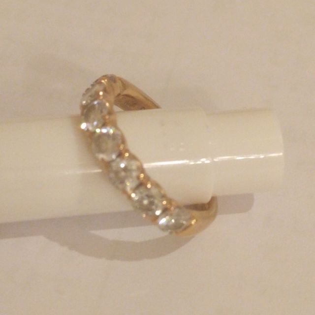 【Ponte Vecchio(ポンテヴェキオ)の口コミ】 ピンクゴールドのエタニティリングが欲しかったので、店舗にあったプラチ…