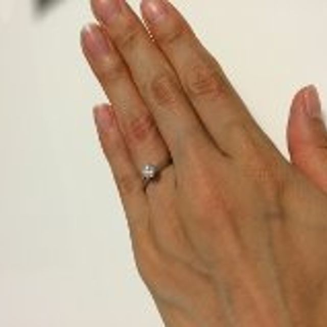 【ティファニー(Tiffany & Co.)の口コミ】 女性雑誌にも常に広告が出ていて、10代の頃から婚約指輪の理想といえば、…