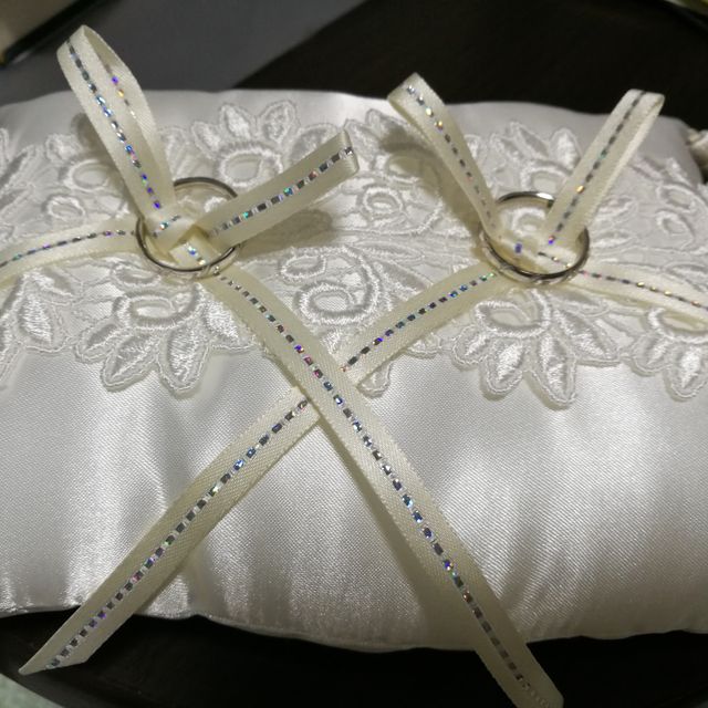 【PILOT BRIDAL(パイロットブライダル)の口コミ】 まずは高島屋限定につられて(笑)。
また、お値段的にも手が届きやすいもの…