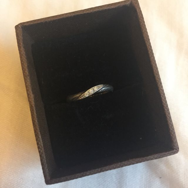 【アイプリモ(I-PRIMO)の口コミ】 ひねりのあるデザインが好みだったので、とても好きなデザインでした。ま…